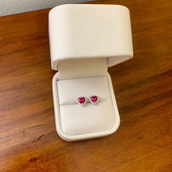 Heart shaped ruby and sterling silver earrings - Picture 10 of 16